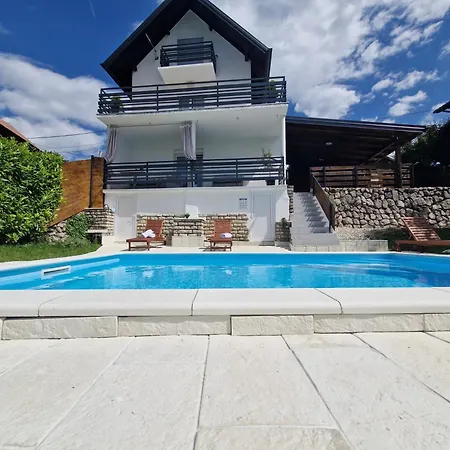 Otto - Private Pool & Garden Zagreb